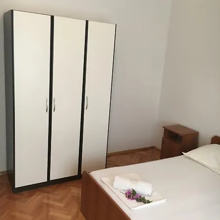Viktoria Appartamento Podstrana