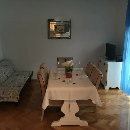 Viktoria *